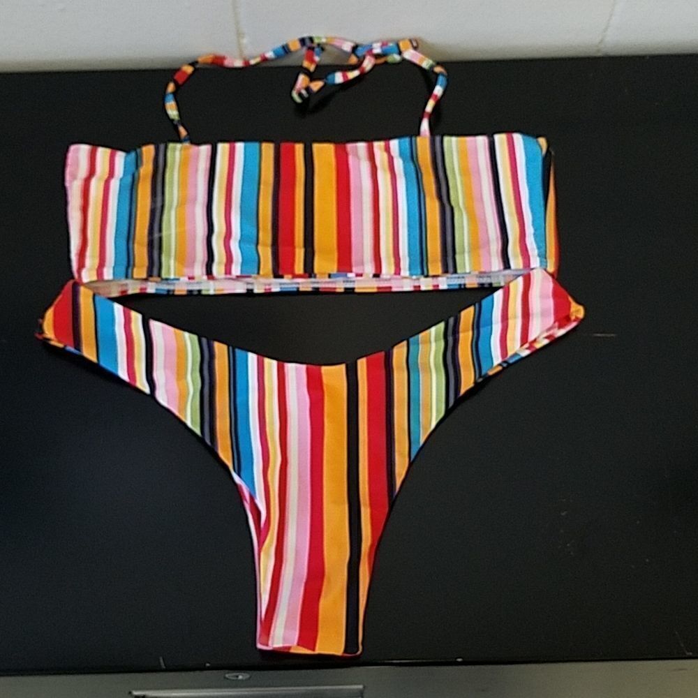 ✔ 5 for $25 Bikini size medium